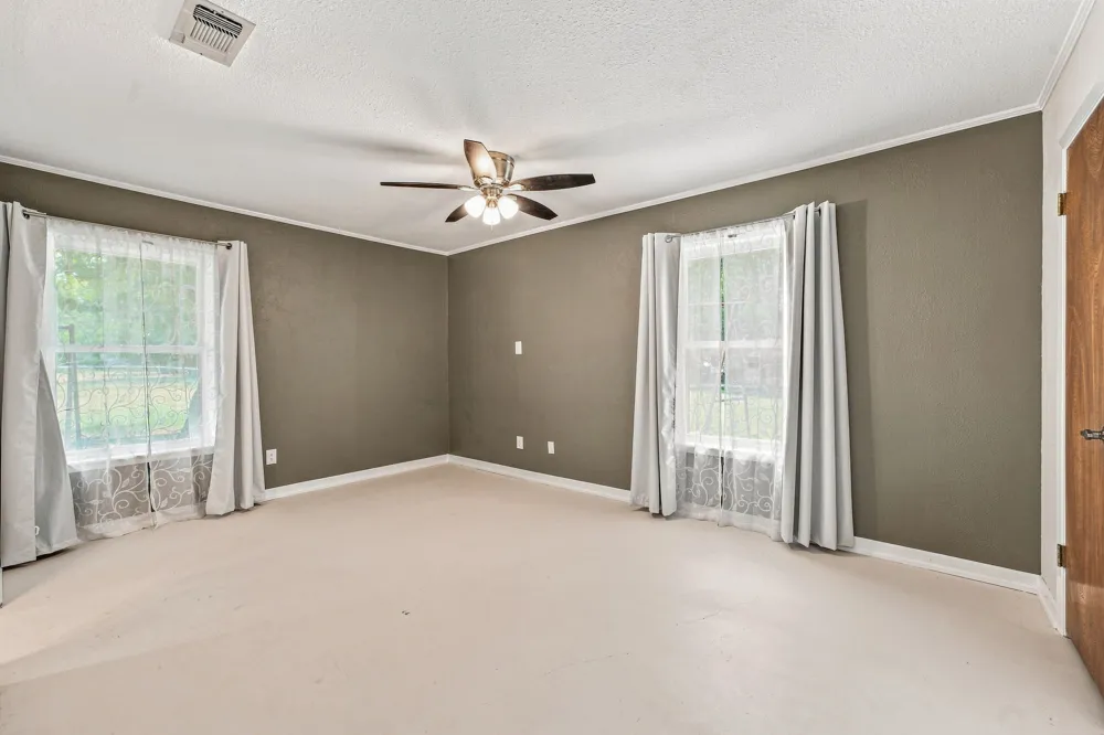 140 E Plum Avenue De Leon, TX 76444