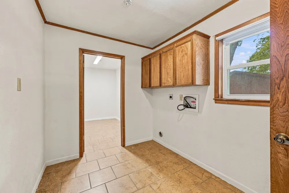 140 E Plum Avenue De Leon, TX 76444