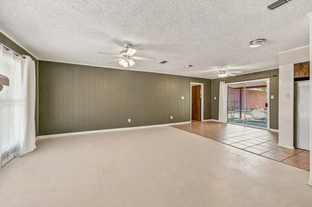 140 E Plum Avenue De Leon, TX 76444