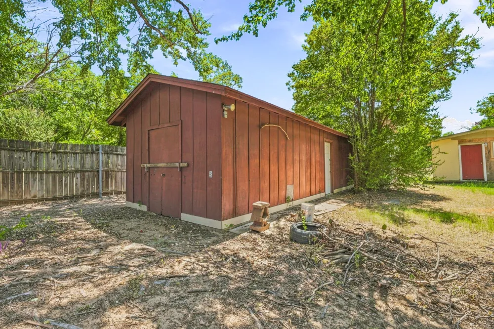 140 E Plum Avenue De Leon, TX 76444