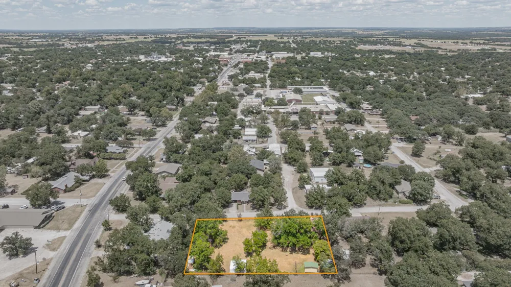 140 E Plum Avenue De Leon, TX 76444