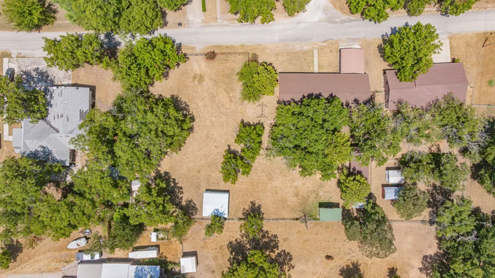 140 E Plum Avenue De Leon, TX 76444