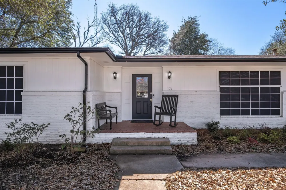 103 Brandon Edgewood, TX 75117