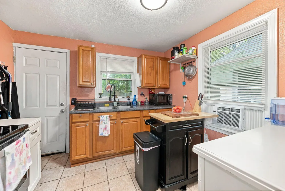 3509 Hoover Street Kalamazoo, MI 49008