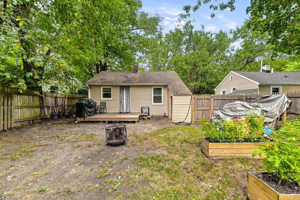 3509 Hoover Street Kalamazoo, MI 49008