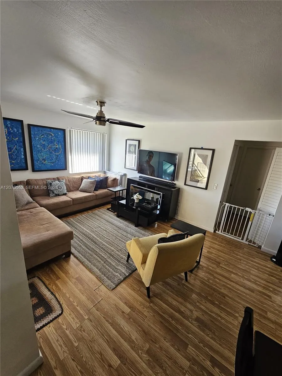 20160 NE 3rd Ct #8 Miami, FL 33179