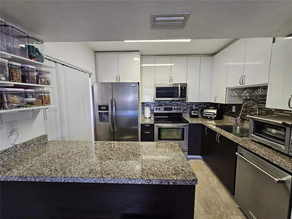 20160 NE 3rd Ct #8 Miami, FL 33179