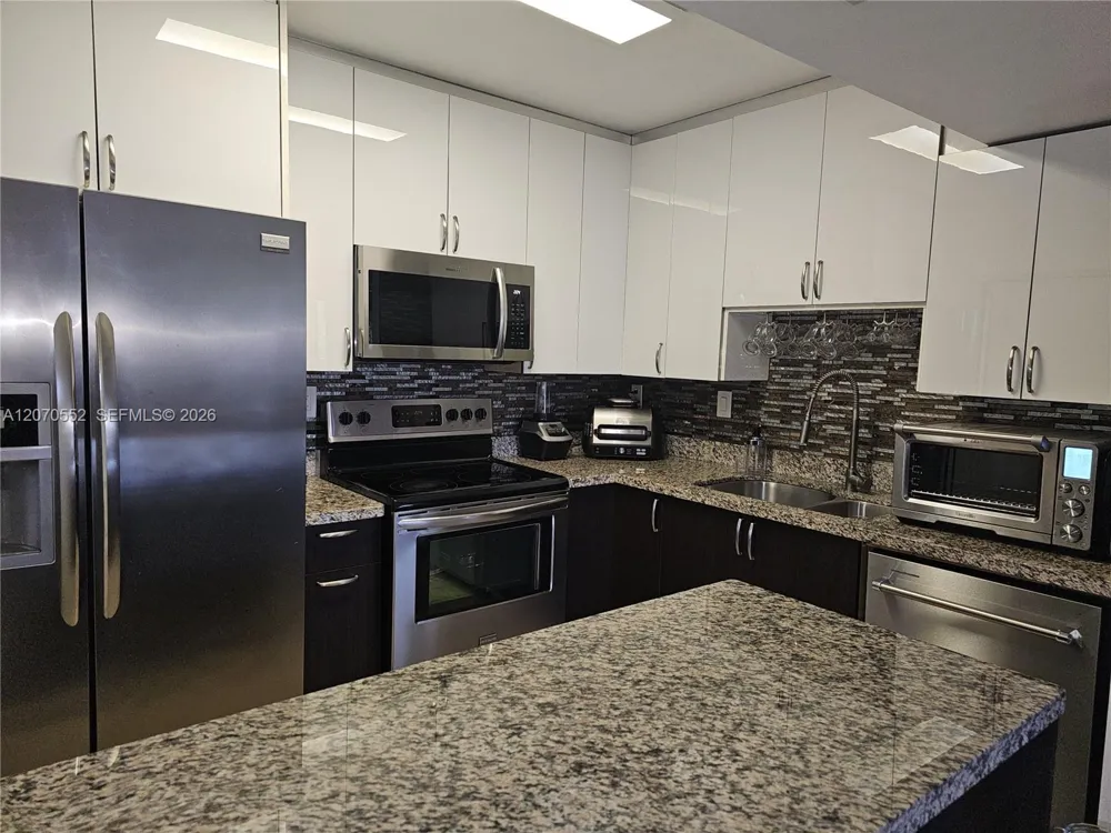 20160 NE 3rd Ct #8 Miami, FL 33179