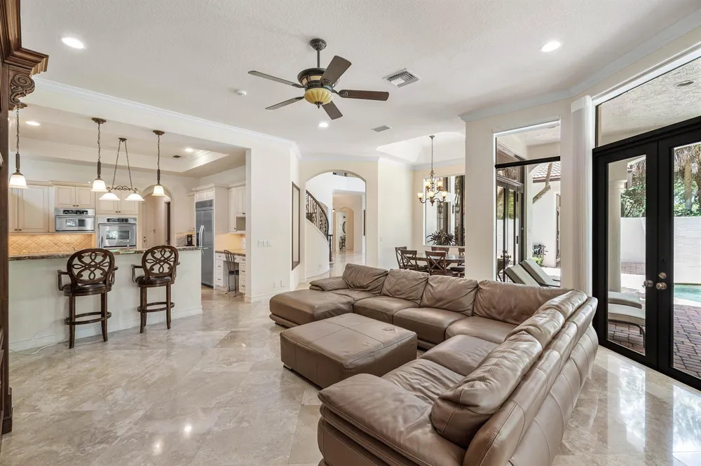 17738 Lake Azure Way Boca Raton, FL 33496