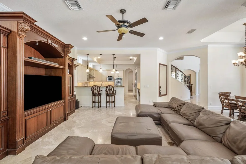 17738 Lake Azure Way Boca Raton, FL 33496