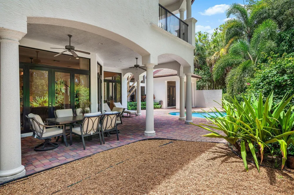 17738 Lake Azure Way Boca Raton, FL 33496