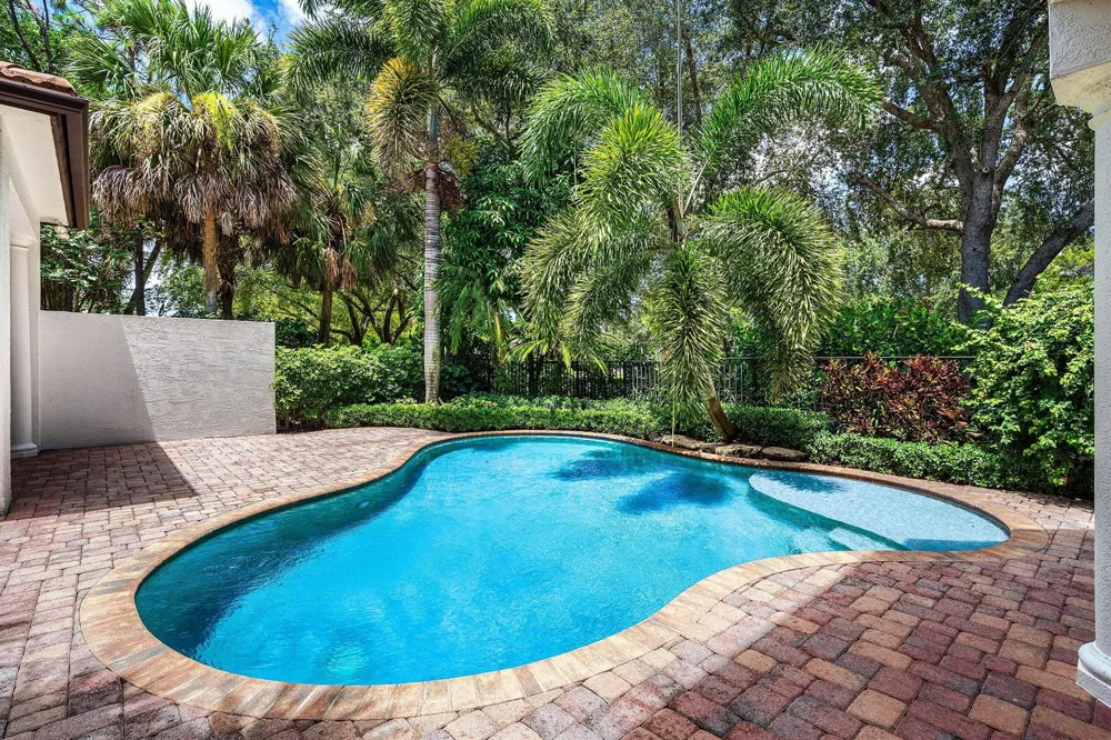 17738 Lake Azure Way Boca Raton, FL 33496