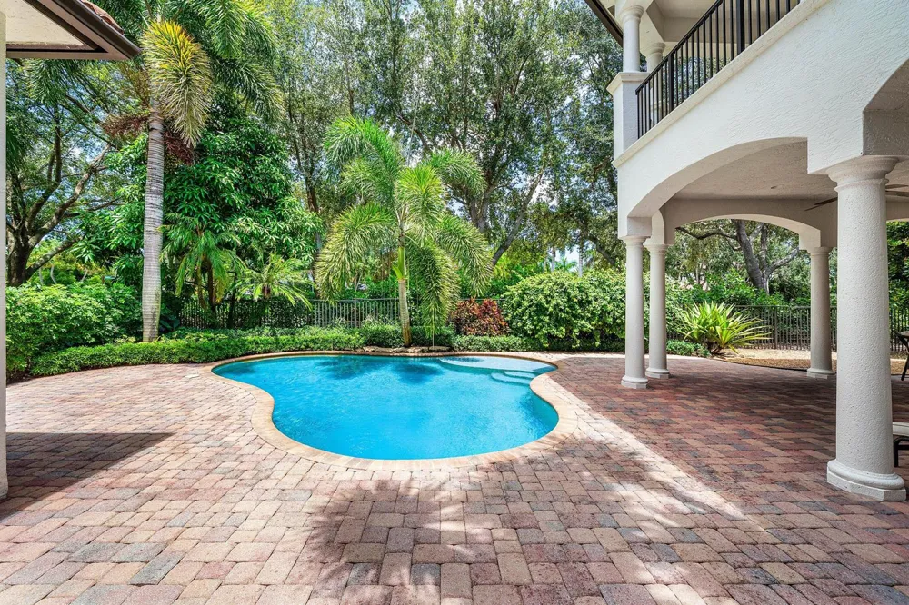 17738 Lake Azure Way Boca Raton, FL 33496