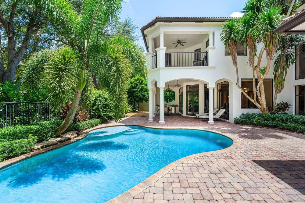17738 Lake Azure Way Boca Raton, FL 33496
