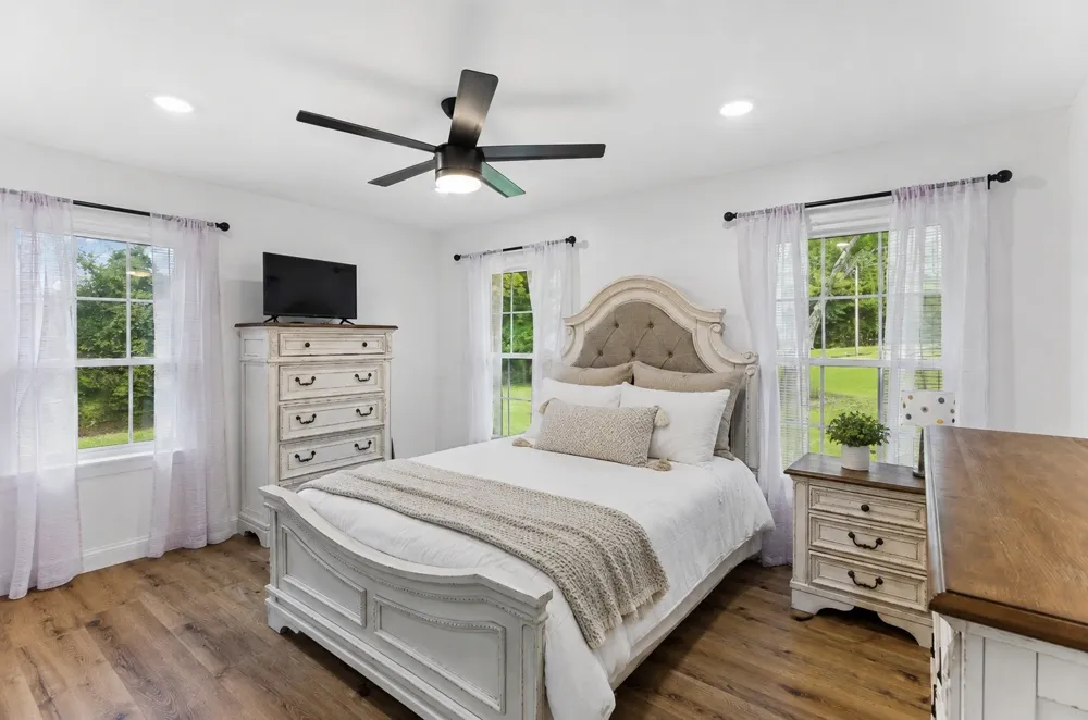 216 Napier Lake Rd Hohenwald, TN 38462