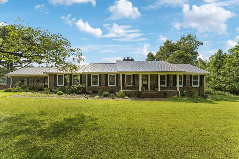 216 Napier Lake Rd Hohenwald, TN 38462