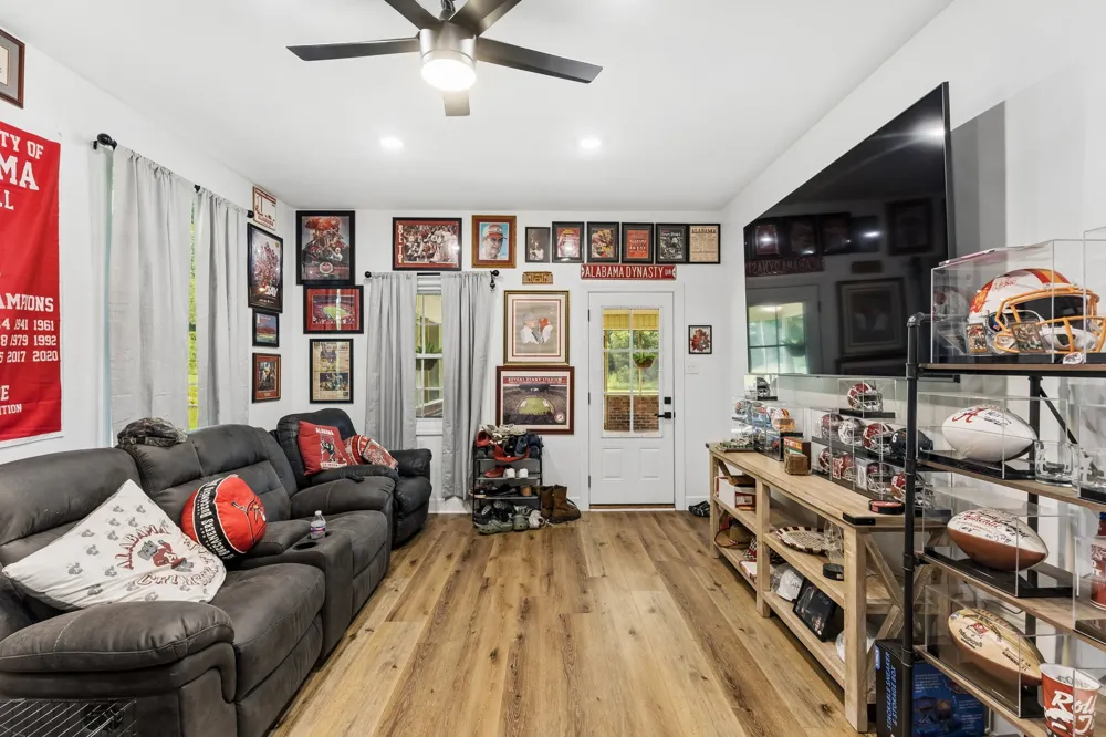 216 Napier Lake Rd Hohenwald, TN 38462