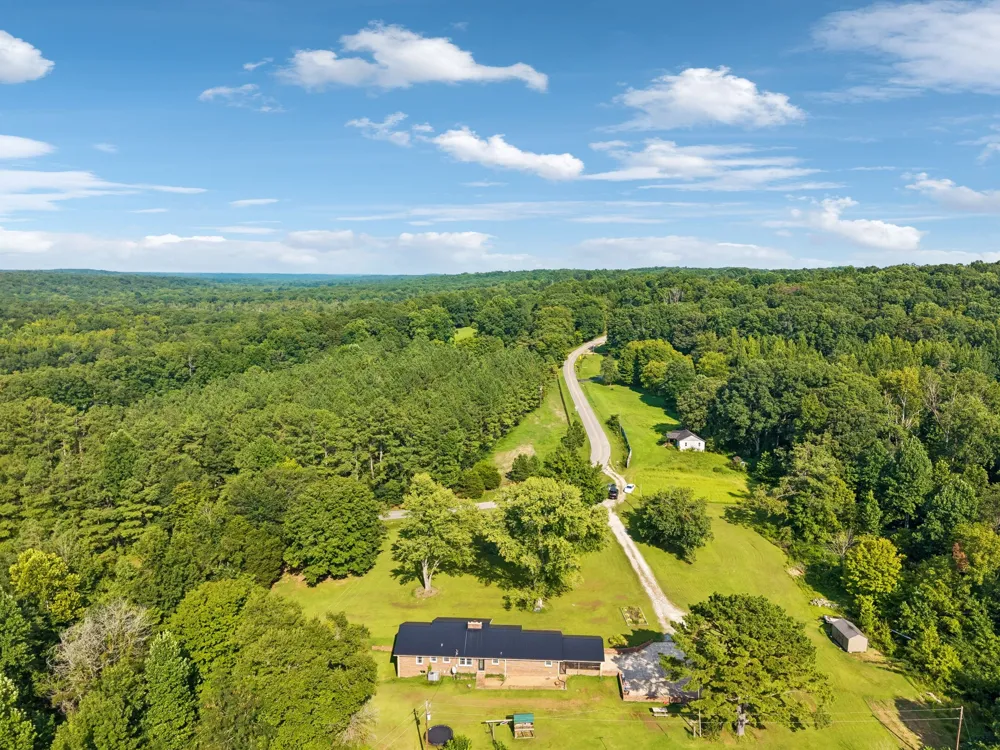216 Napier Lake Rd Hohenwald, TN 38462