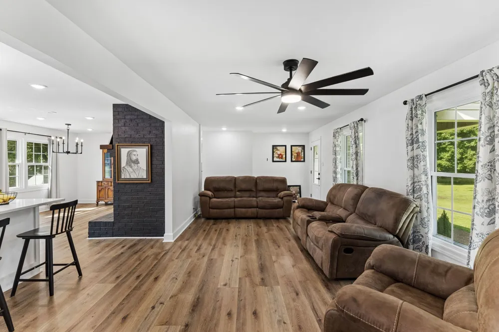 216 Napier Lake Rd Hohenwald, TN 38462