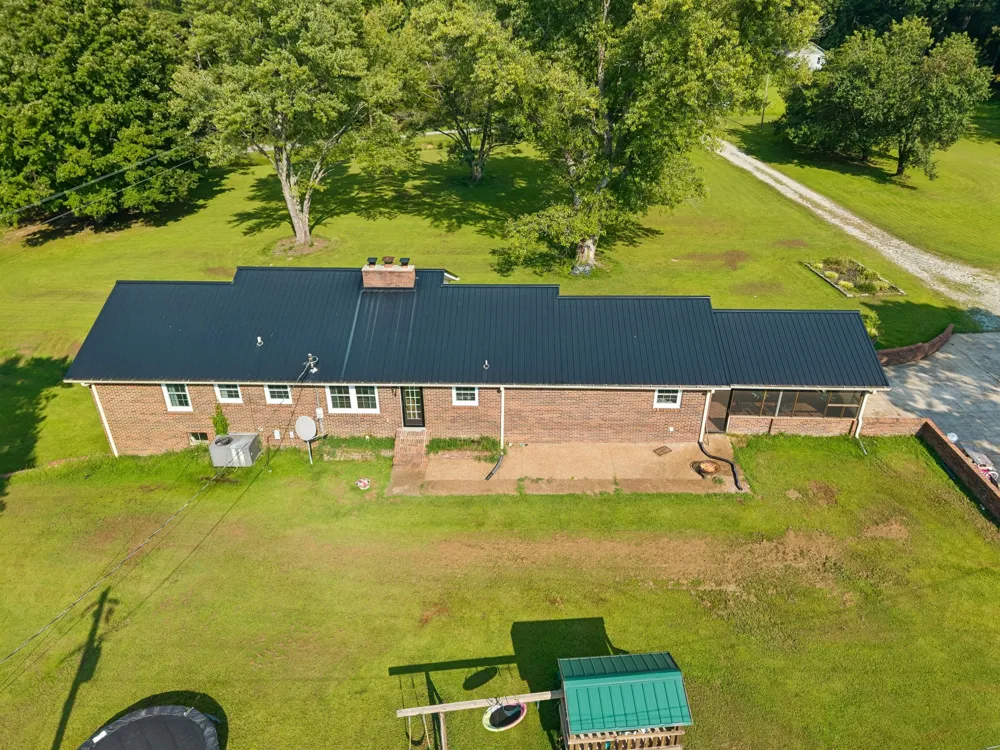 216 Napier Lake Rd Hohenwald, TN 38462