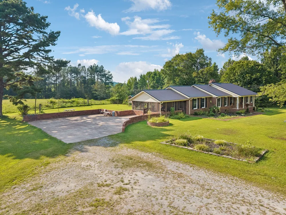 216 Napier Lake Rd Hohenwald, TN 38462