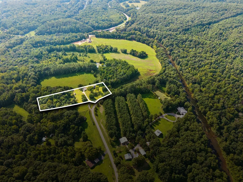216 Napier Lake Rd Hohenwald, TN 38462
