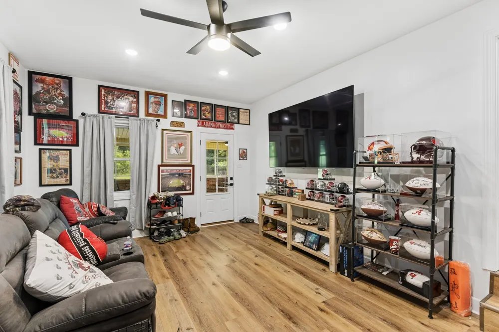 216 Napier Lake Rd Hohenwald, TN 38462