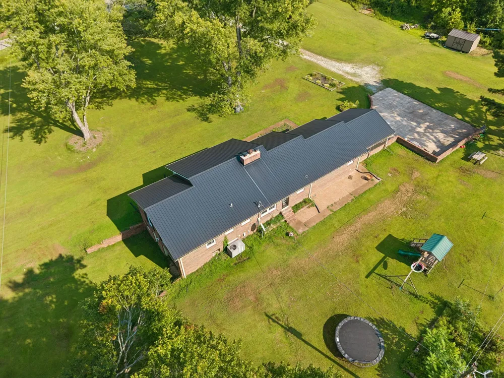 216 Napier Lake Rd Hohenwald, TN 38462