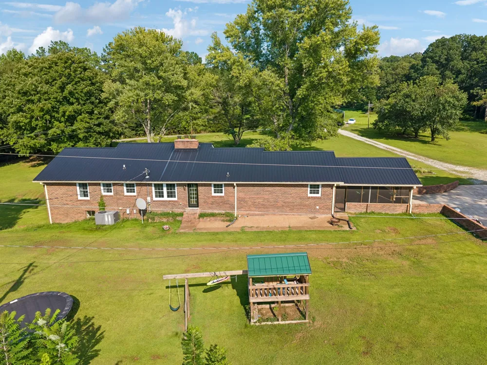 216 Napier Lake Rd Hohenwald, TN 38462