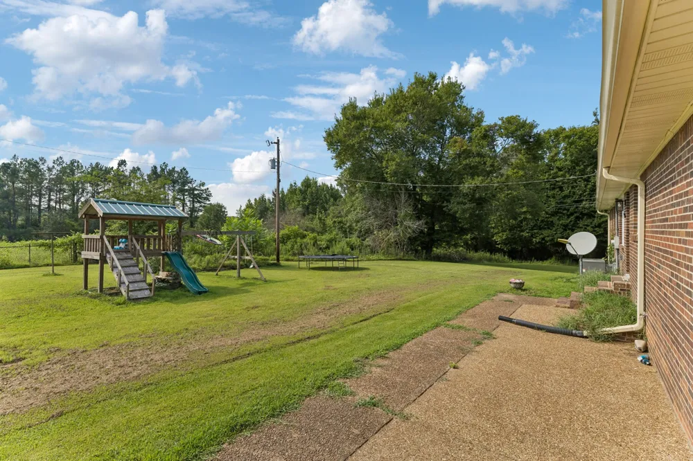 216 Napier Lake Rd Hohenwald, TN 38462