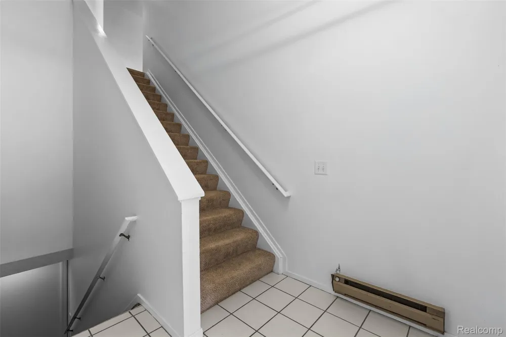 6680 Ridgefield Circle West Bloomfield Charter Township, MI 48322