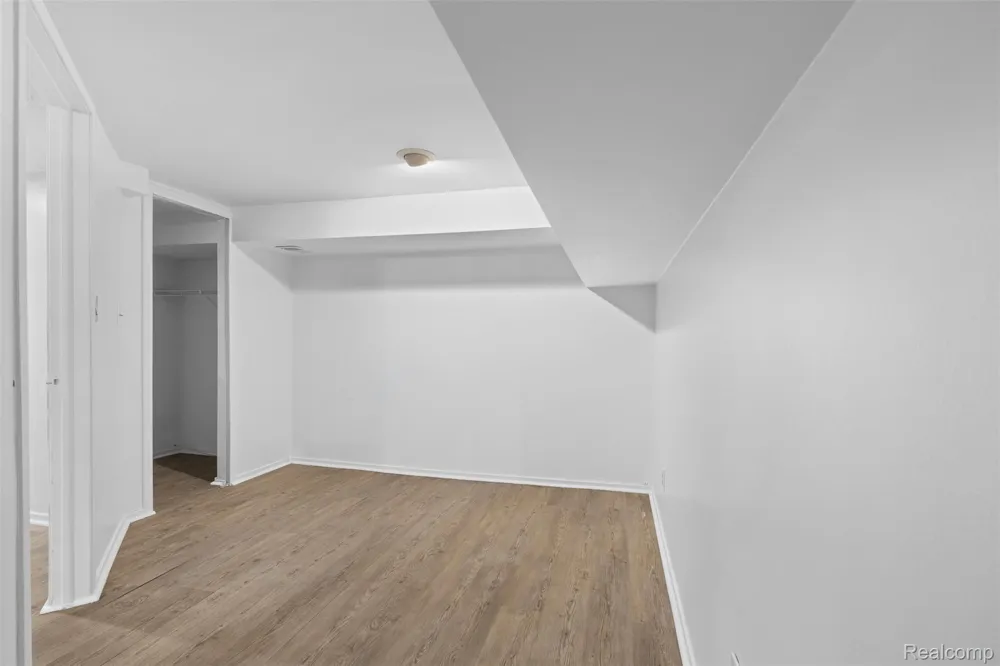 6680 Ridgefield Circle West Bloomfield Charter Township, MI 48322