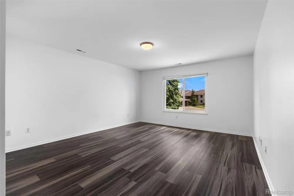 6680 Ridgefield Circle West Bloomfield Charter Township, MI 48322