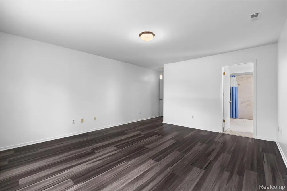 6680 Ridgefield Circle West Bloomfield Charter Township, MI 48322