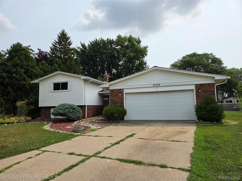 35706 Duke Drive Sterling Heights City, MI 48310