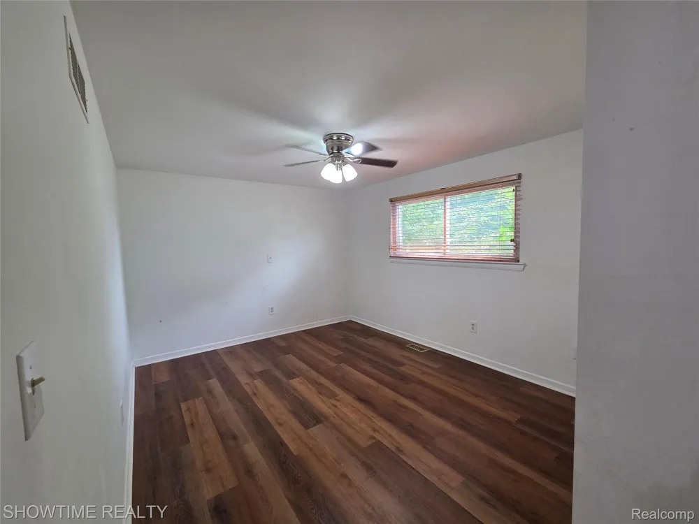 35706 Duke Drive Sterling Heights City, MI 48310