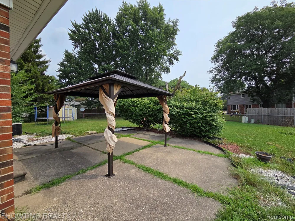 35706 Duke Drive Sterling Heights City, MI 48310