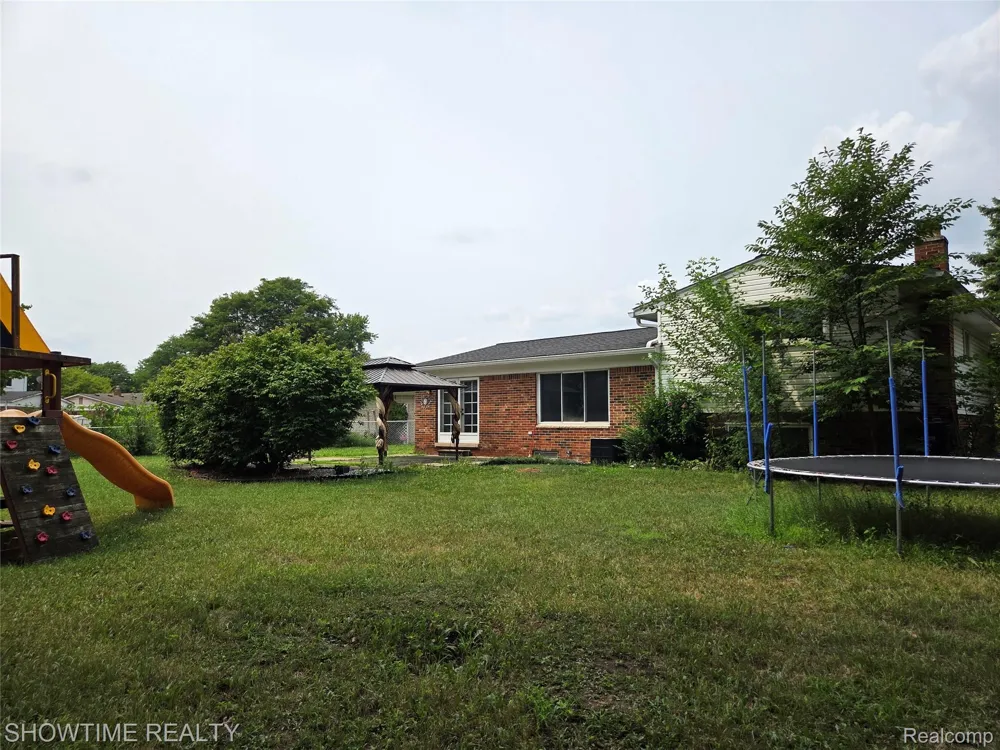 35706 Duke Drive Sterling Heights City, MI 48310