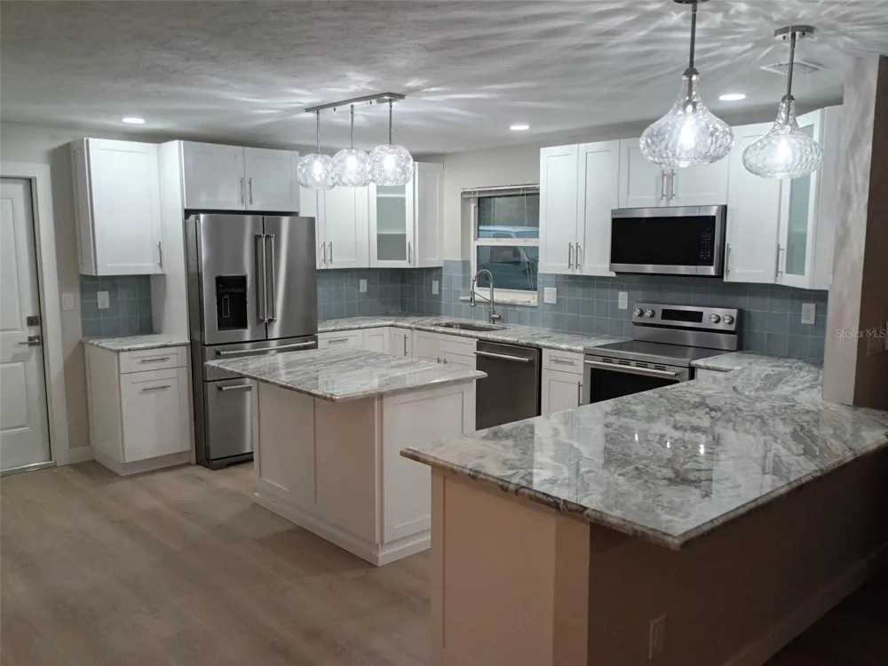 63 OAKWOOD DRIVE Dunedin, FL 34698