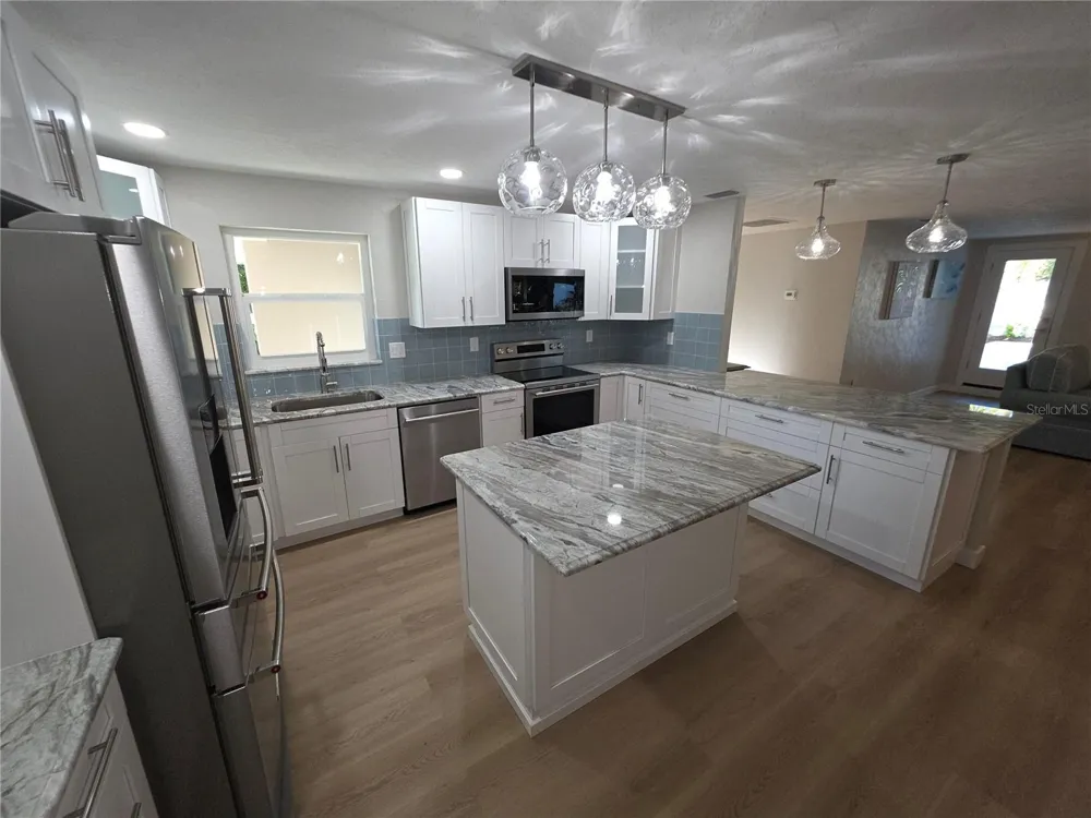 63 OAKWOOD DRIVE Dunedin, FL 34698