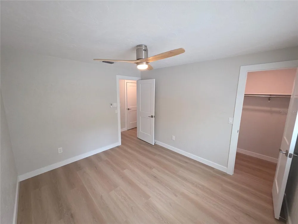 63 OAKWOOD DRIVE Dunedin, FL 34698