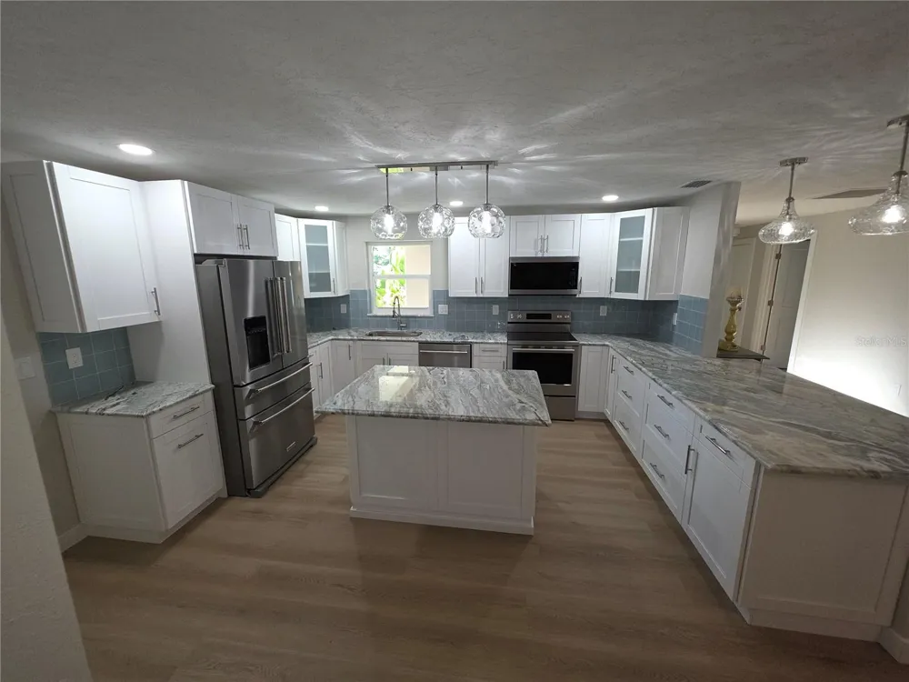 63 OAKWOOD DRIVE Dunedin, FL 34698