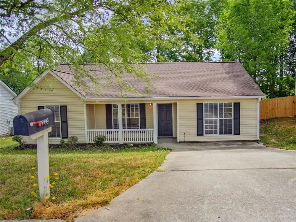 5603 Eagles Feather Lane Riverdale, GA 30274