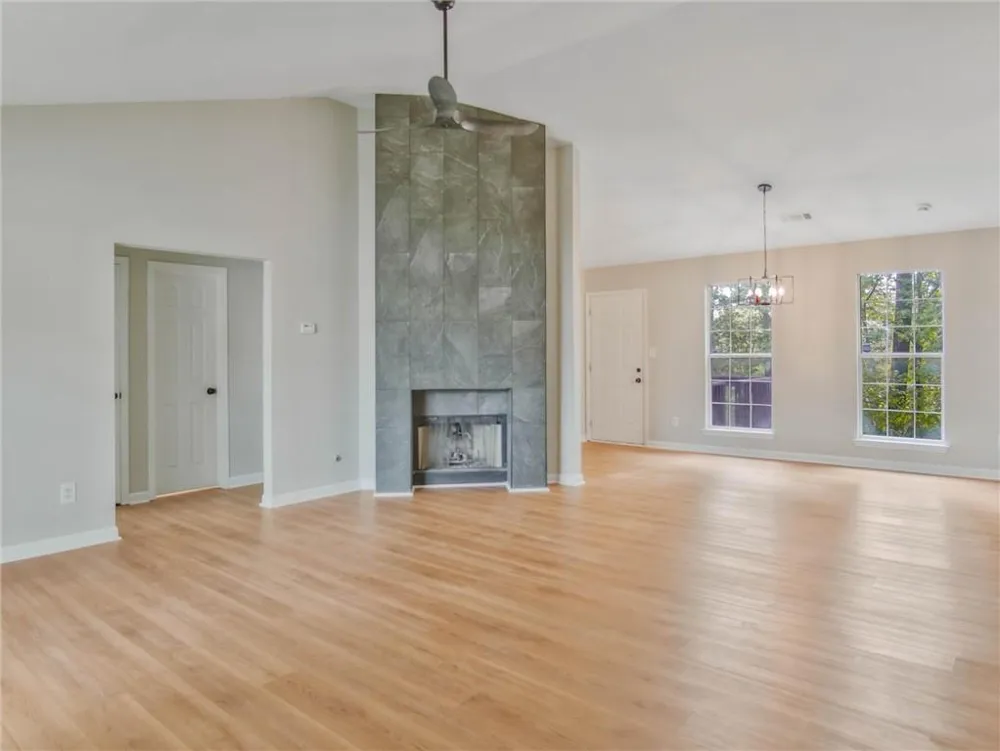 5603 Eagles Feather Lane Riverdale, GA 30274