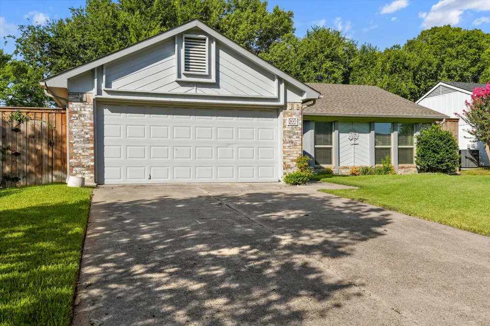 207 Mapleridge Drive Rockwall, TX 75032