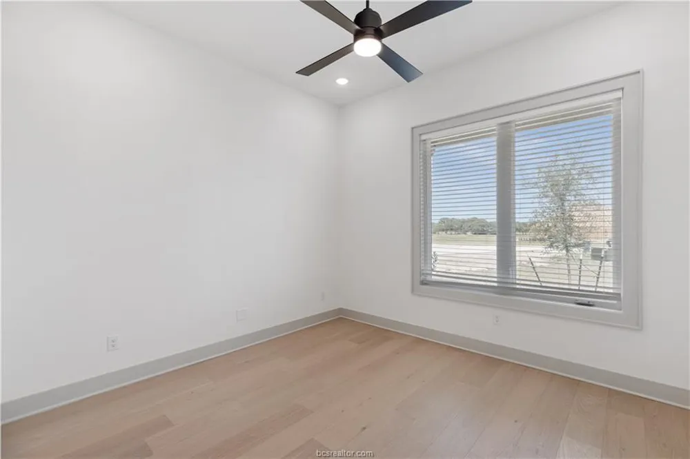10254 Winnie Court Bryan, TX 77808