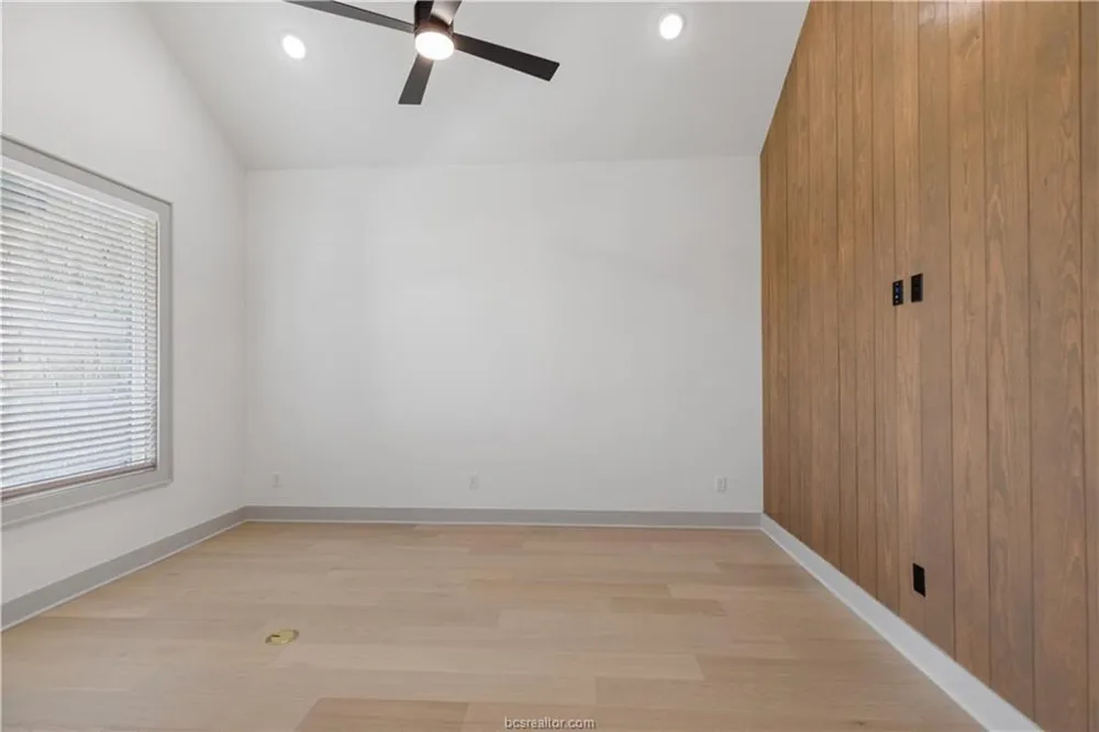 10254 Winnie Court Bryan, TX 77808