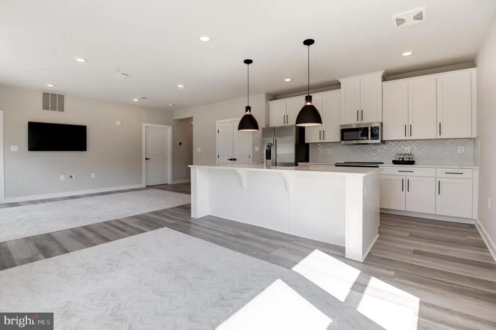 12875 MOSAIC PARK WAY #4-B Herndon, VA 20171