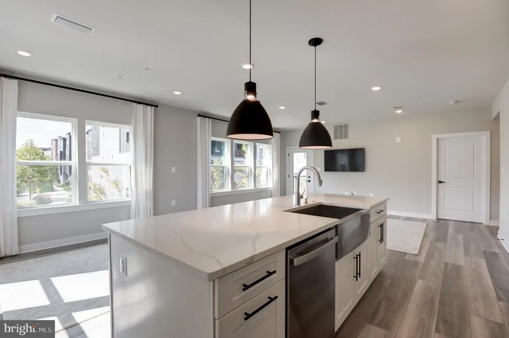 12875 MOSAIC PARK WAY #4-B Herndon, VA 20171