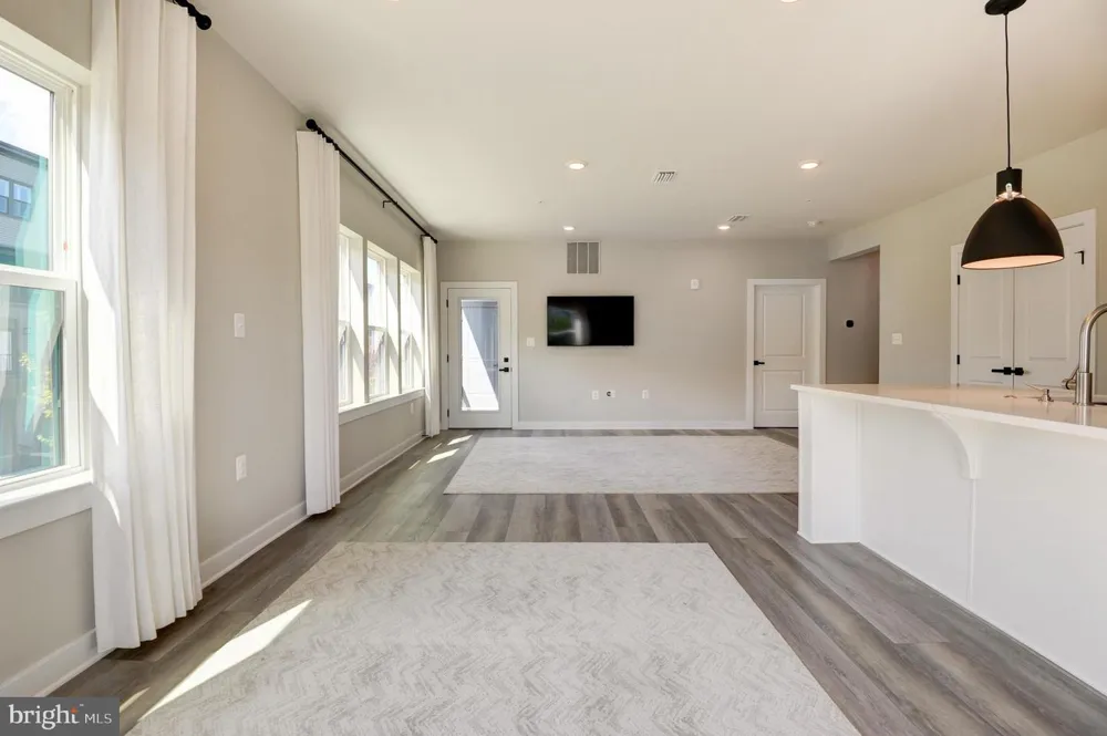 12875 MOSAIC PARK WAY #4-B Herndon, VA 20171